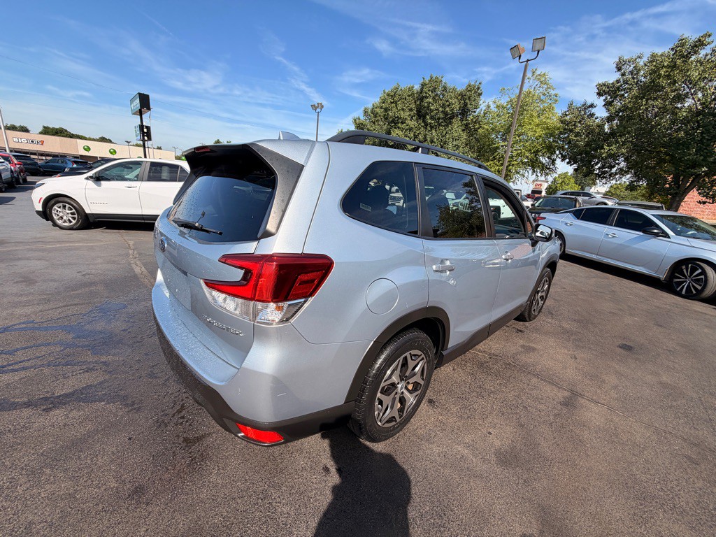 2021 Subaru Forester Image 4