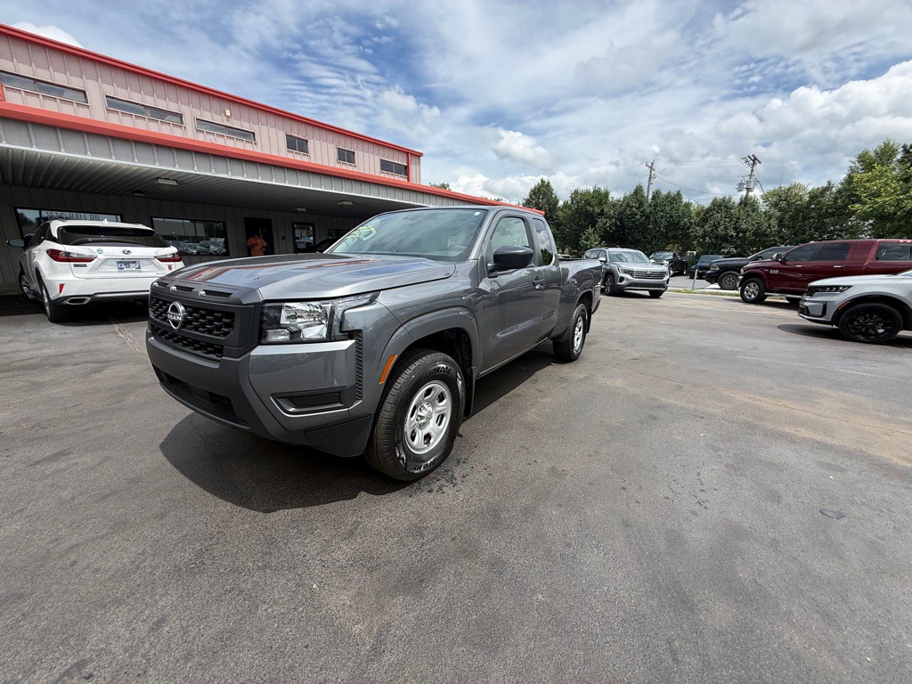 2025 Nissan Frontier Image 4