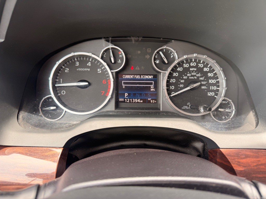 2016 Toyota Tundra Image 12