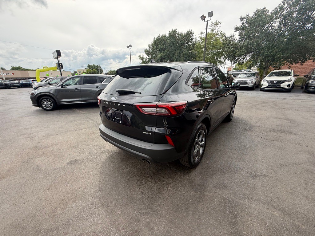 2025 Ford Escape Image 8