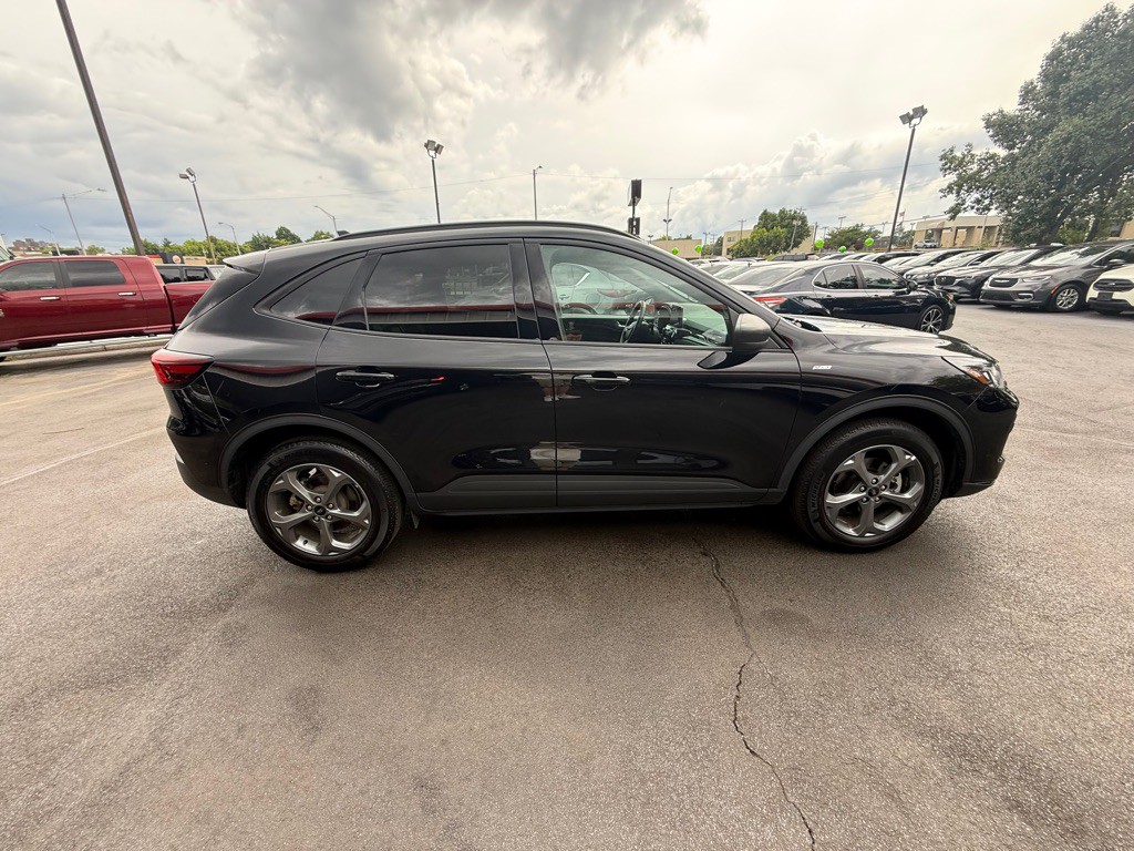 2025 Ford Escape Image 9