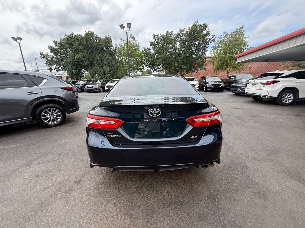 2018 Toyota Camry Image 3