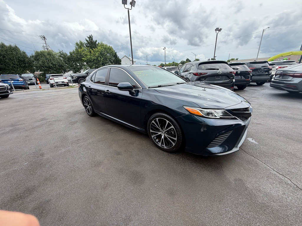 2018 Toyota Camry Image 6