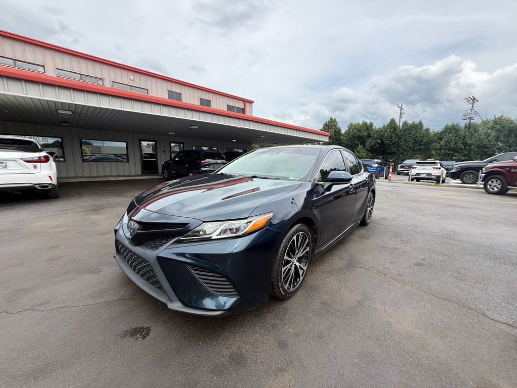 2018 Toyota Camry Image 8