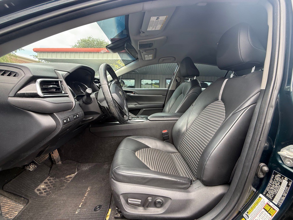 2018 Toyota Camry Image 11
