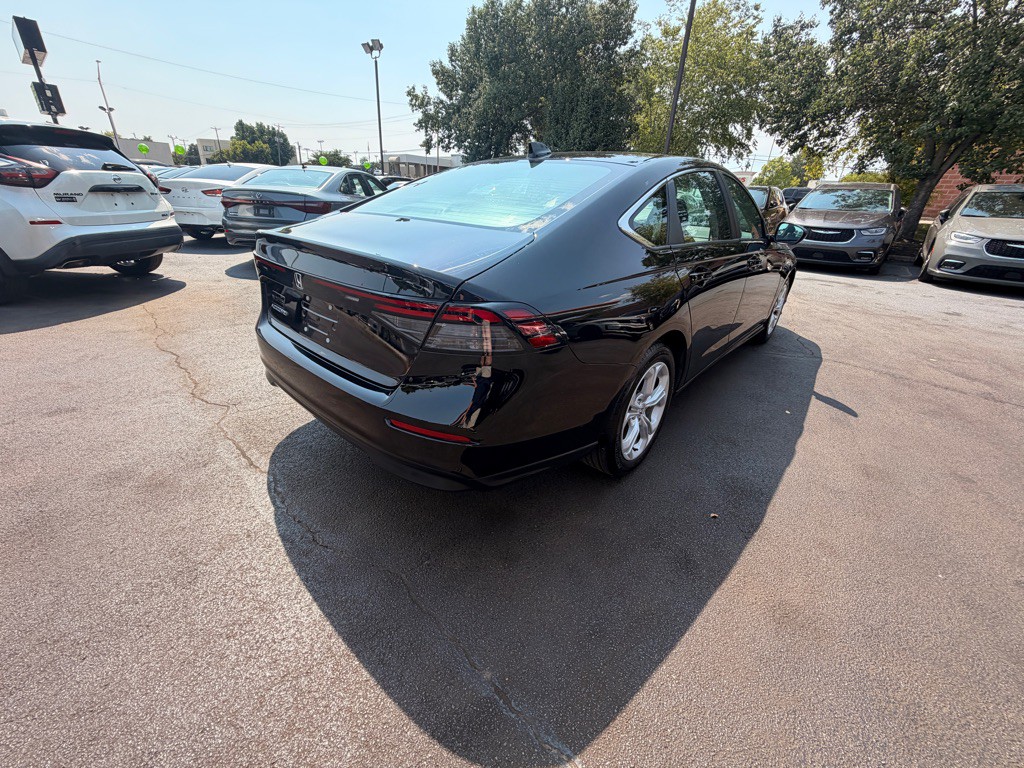 2025 Honda Accord Image 4
