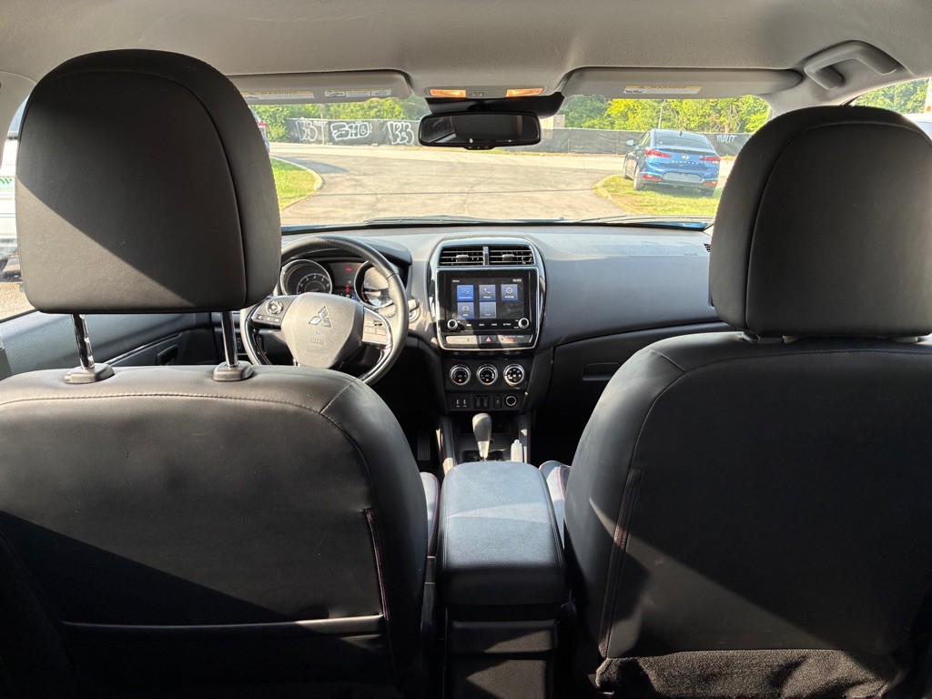 2025 Mitsubishi Outlander Image 7