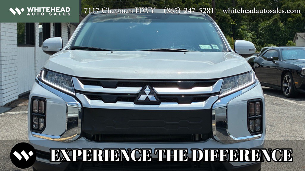 2025 Mitsubishi Outlander Image 1