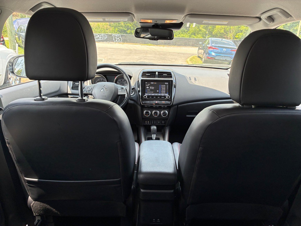 2025 Mitsubishi Outlander Image 6
