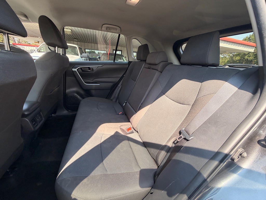 2025 Toyota Rav4 Image 6