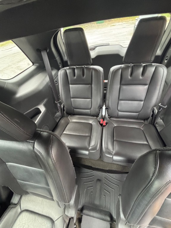 2013 Ford Explorer Image 8