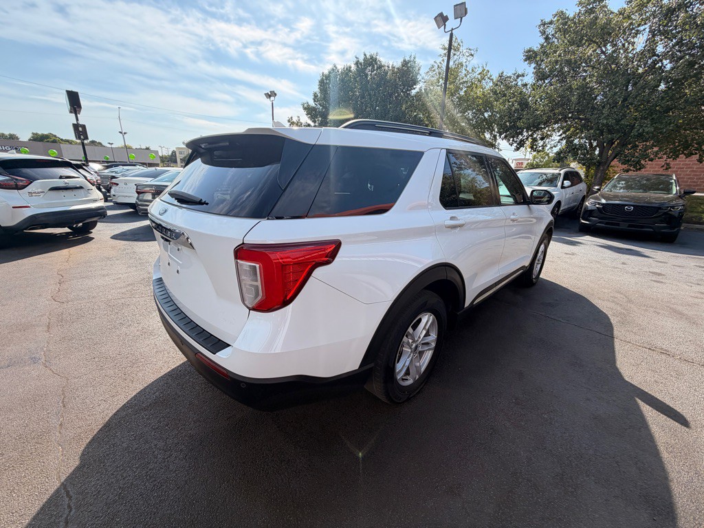 2021 Ford Explorer Image 4