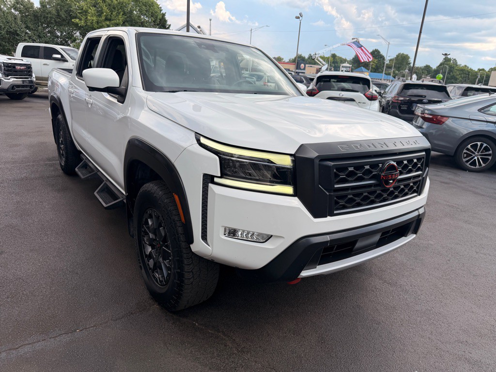2023 Nissan Frontier Image 3