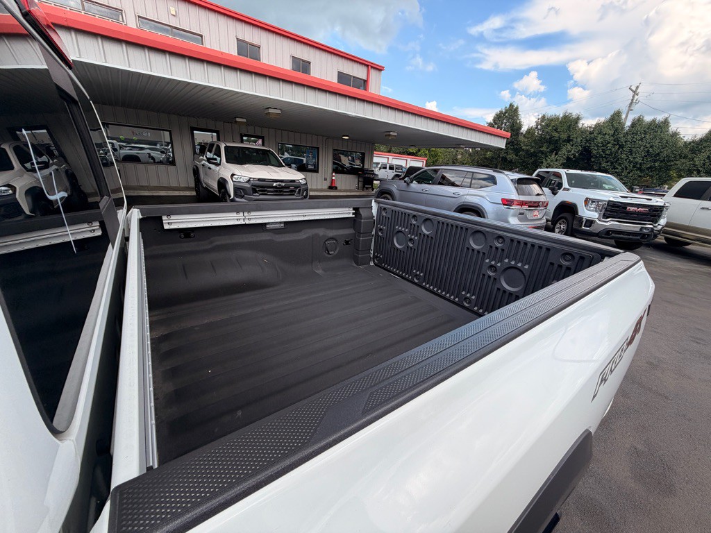 2023 Nissan Frontier Image 6