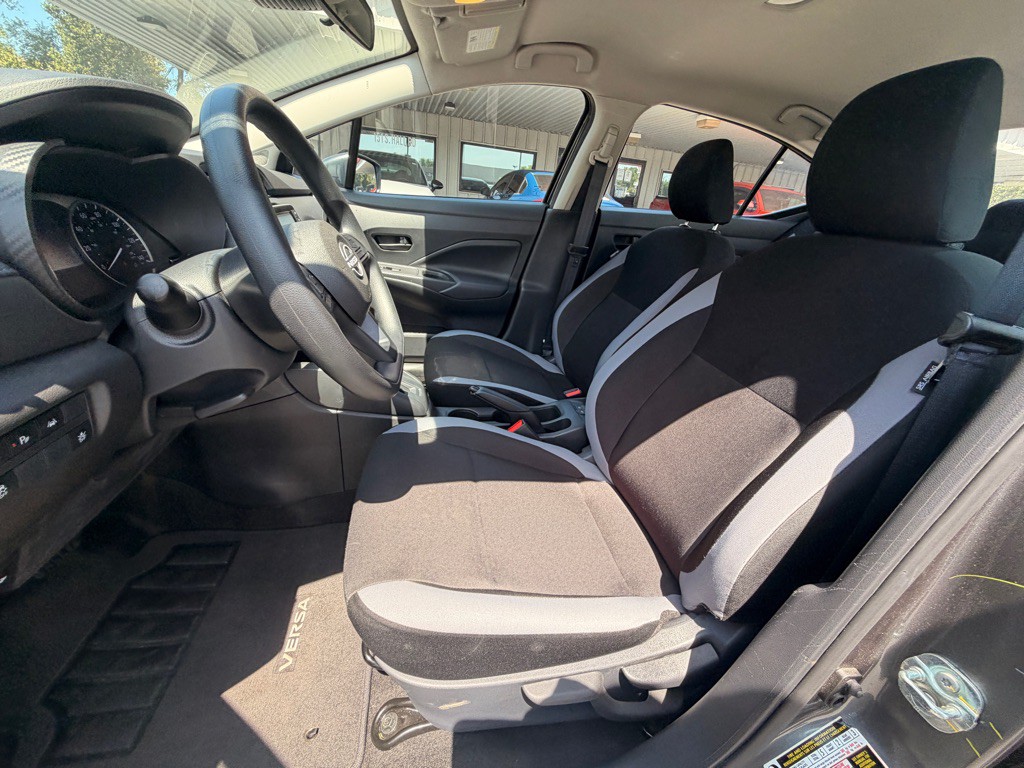 2025 Nissan Versa Image 7