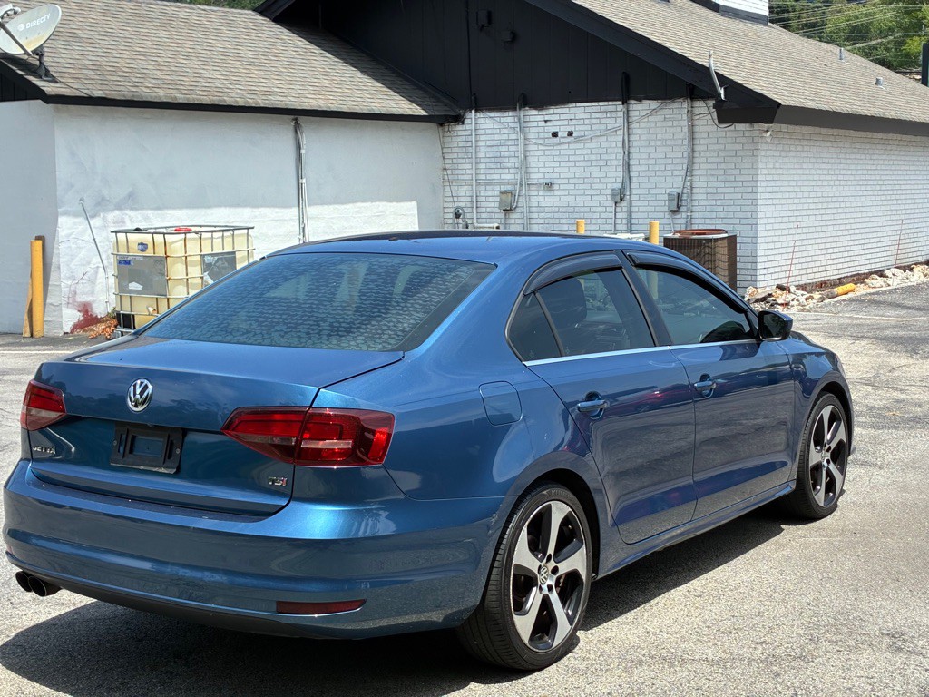 2017 Volkswagen Jetta Image 4