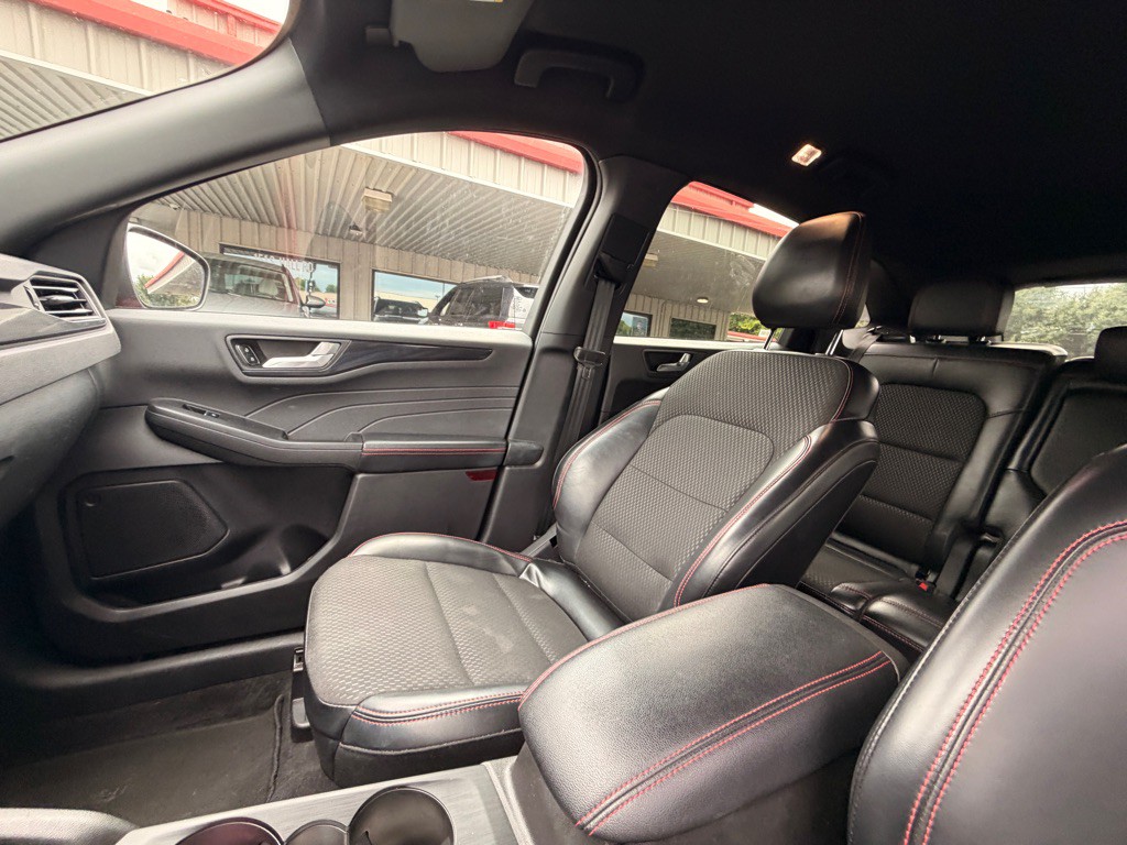 2025 Ford Escape Image 9