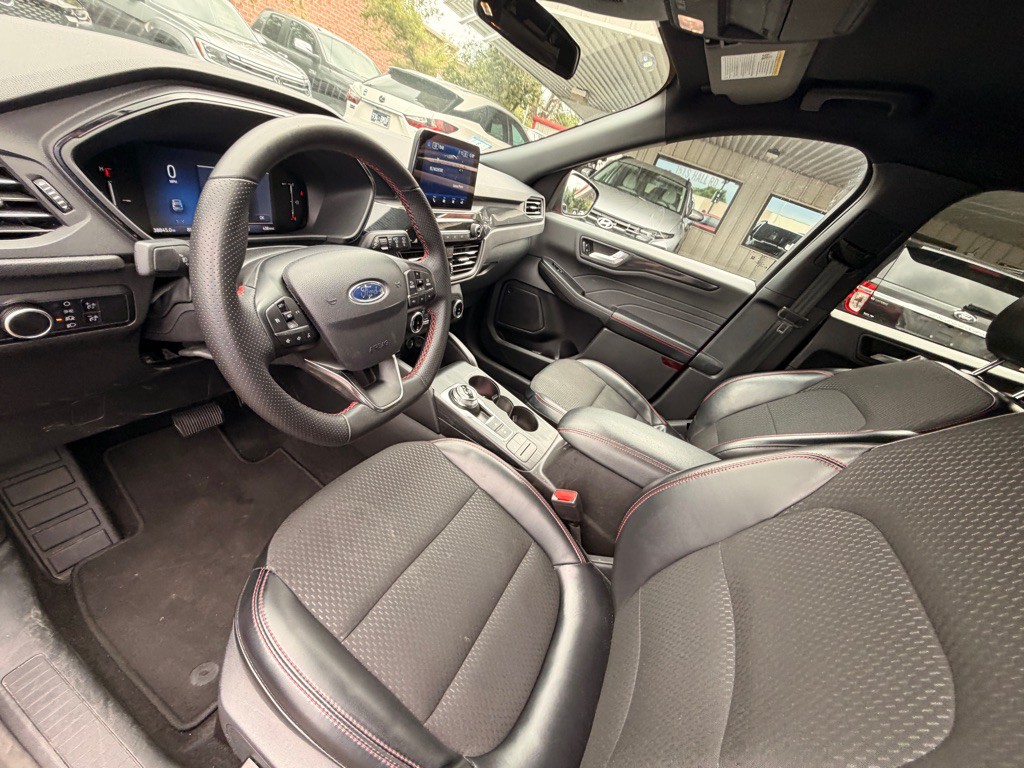 2025 Ford Escape Image 10