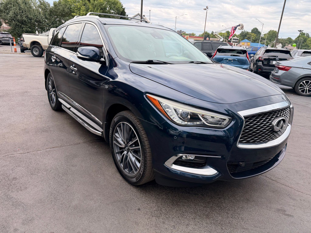 2017 INFINITI QX60 Image 2