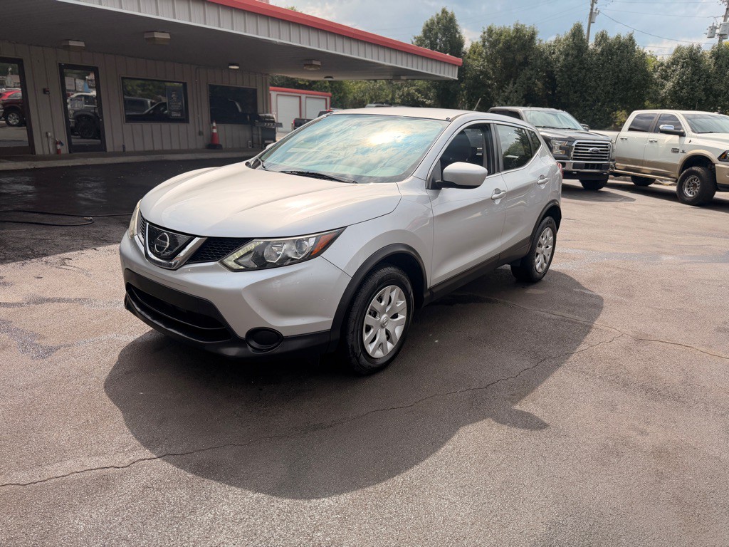 2019 Nissan Rogue Image 2