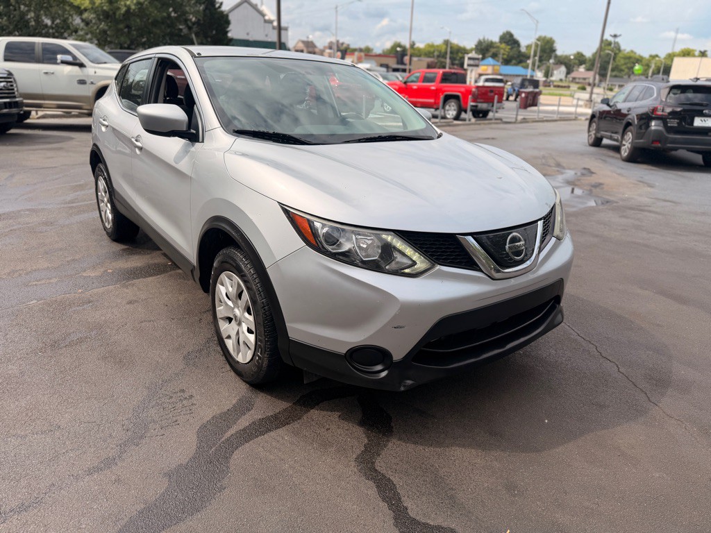 2019 Nissan Rogue Image 3