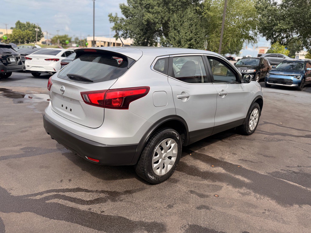 2019 Nissan Rogue Image 4