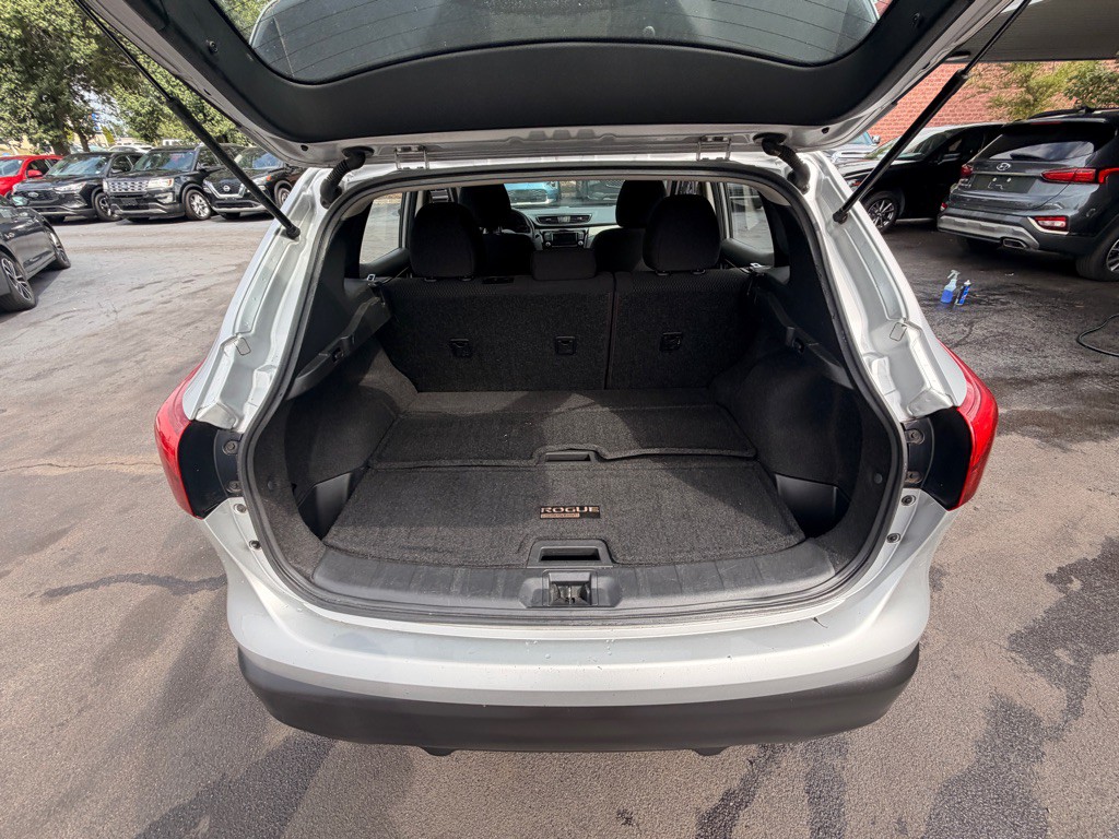 2019 Nissan Rogue Image 7