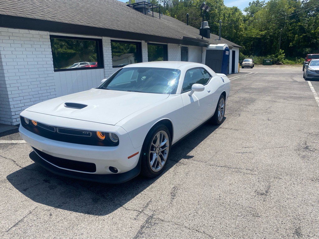 2022 Dodge Challenger Image 2