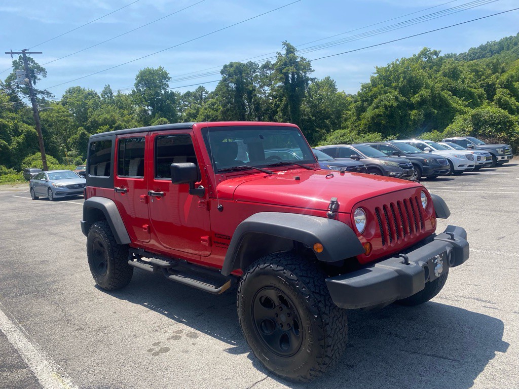 2013 Jeep Wrangler Unlimited Image 2