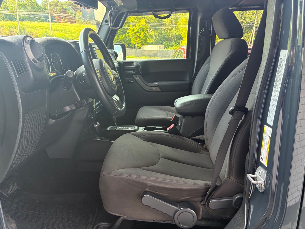 2017 Jeep Wrangler Unlimited Image 8