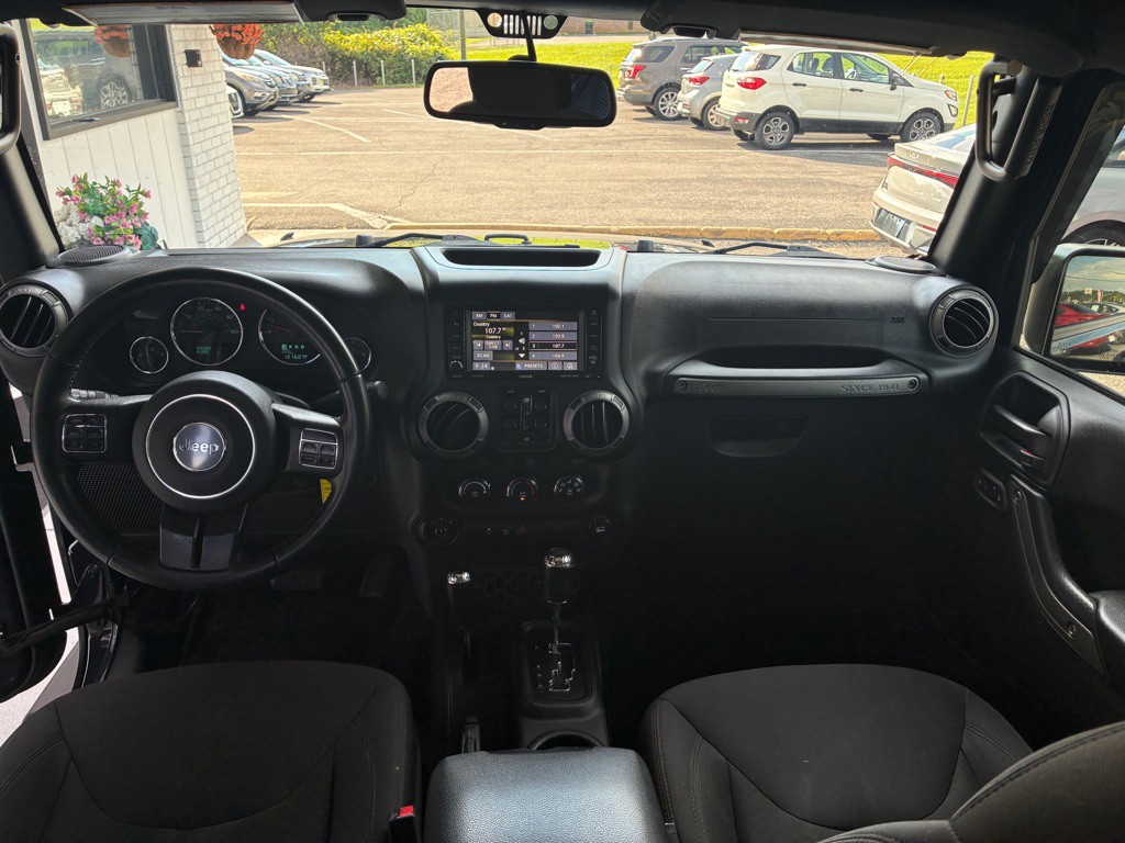 2017 Jeep Wrangler Unlimited Image 9