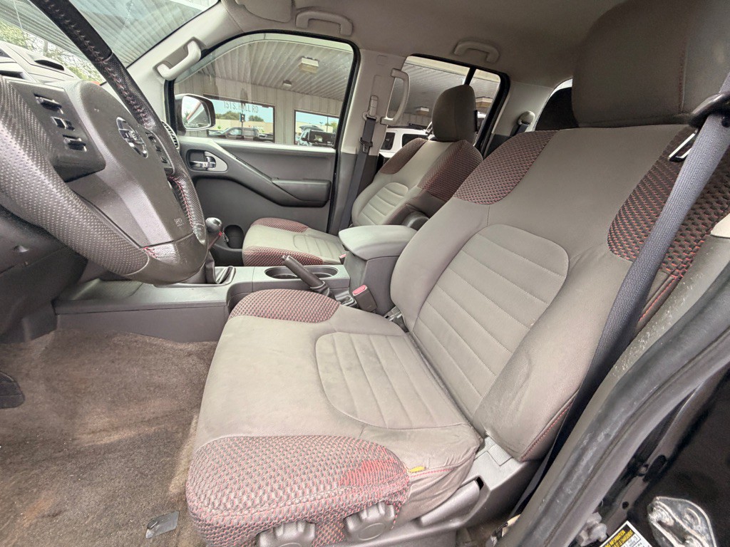 2012 Nissan Frontier Image 6