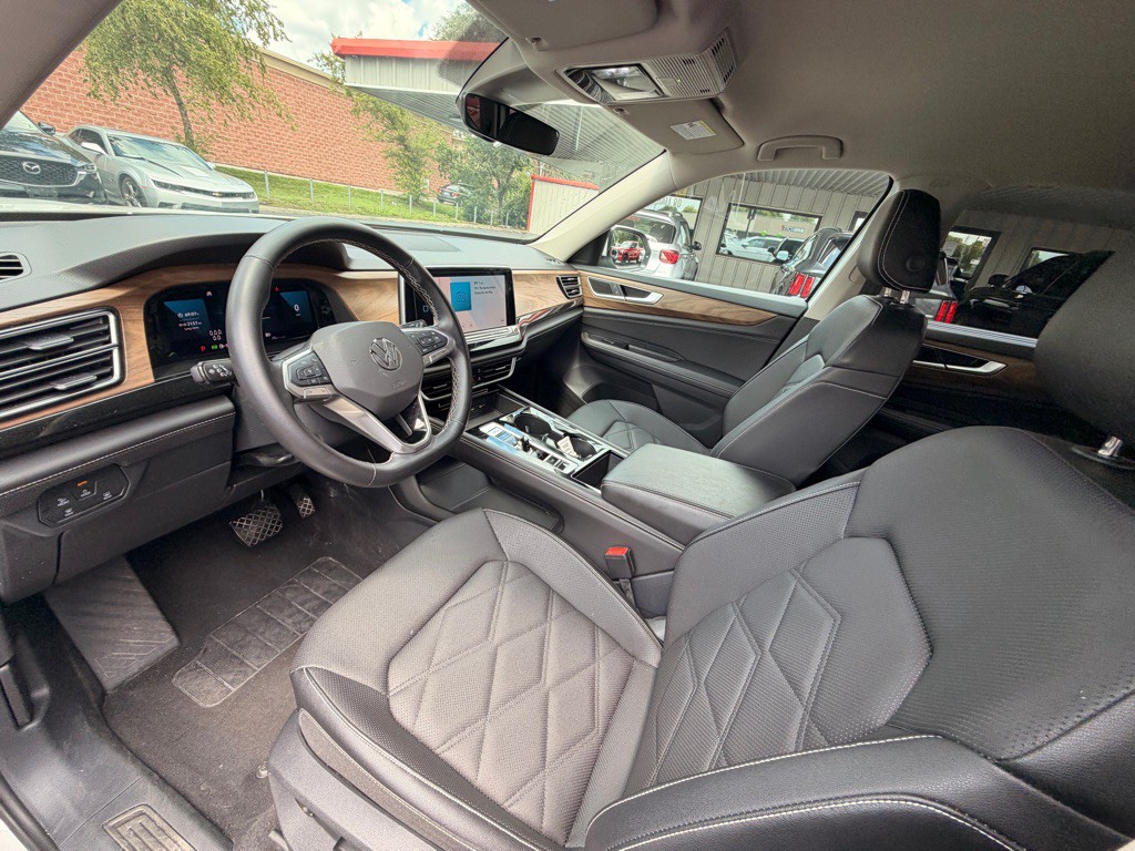 2025 Volkswagen Atlas Image 8