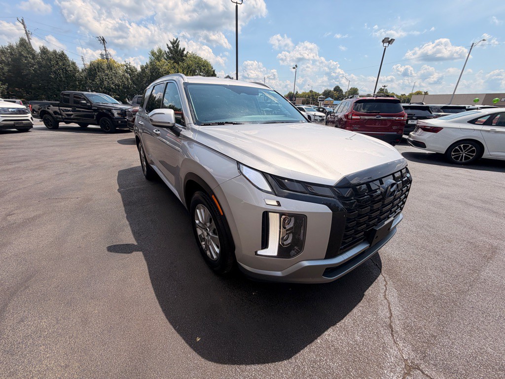 2025 Hyundai Palisade Image 2