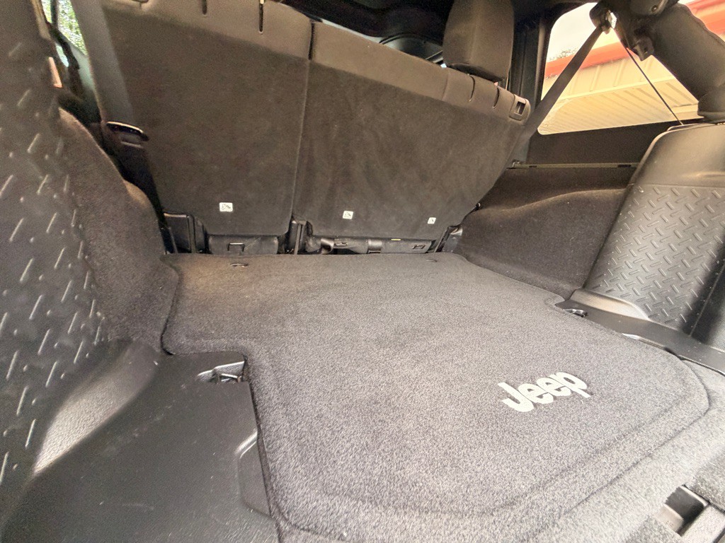 2015 Jeep Wrangler Unlimited Image 3