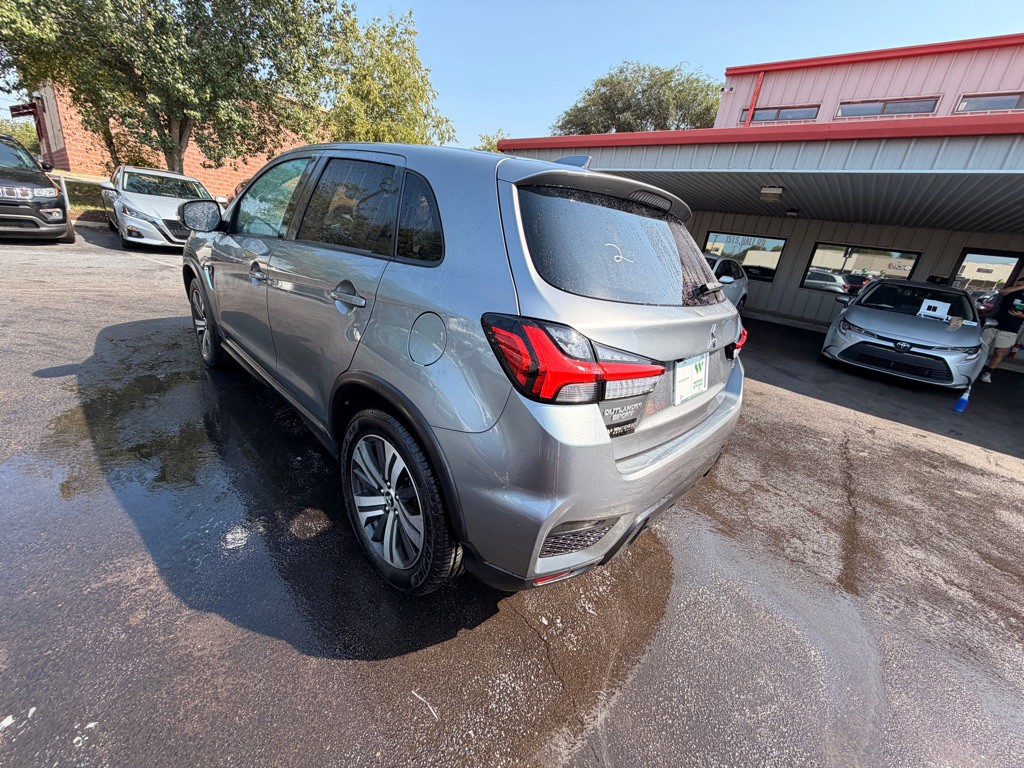 2024 Mitsubishi Outlander Image 5