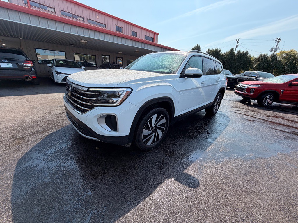 2025 Volkswagen Atlas Image 2