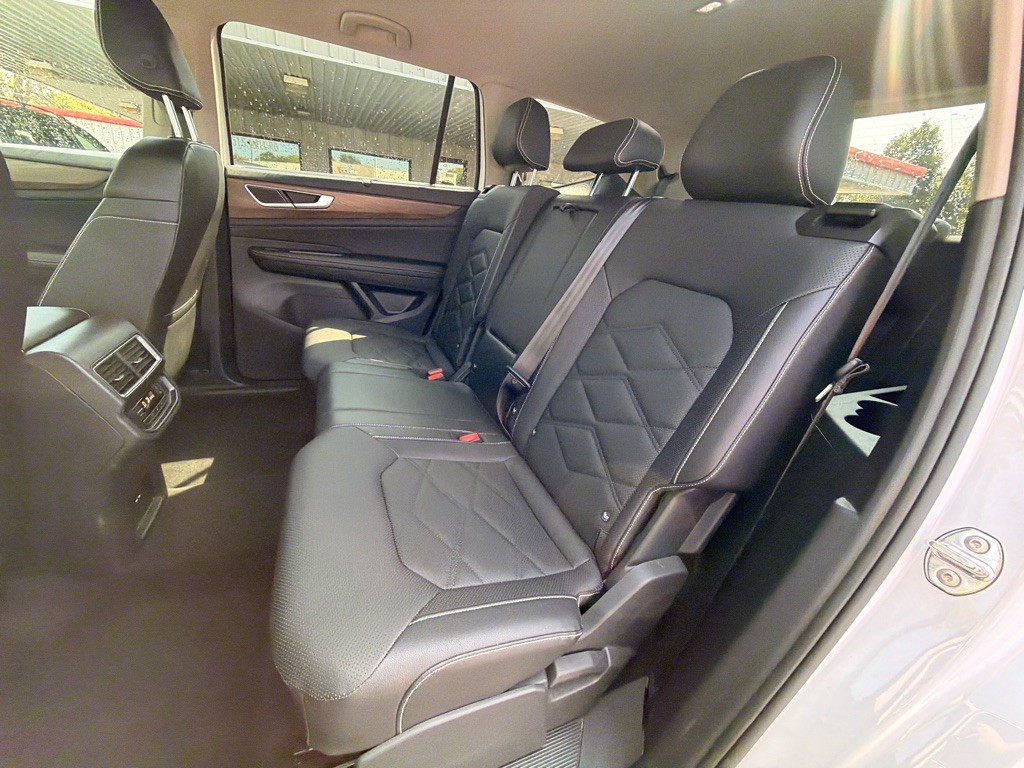2025 Volkswagen Atlas Image 7