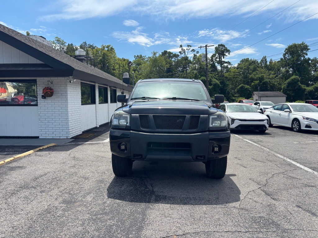 2014 Nissan Titan Image 2