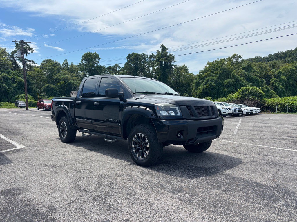 2014 Nissan Titan Image 7