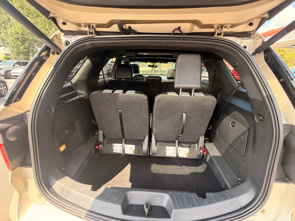 2017 Ford Explorer Image 6