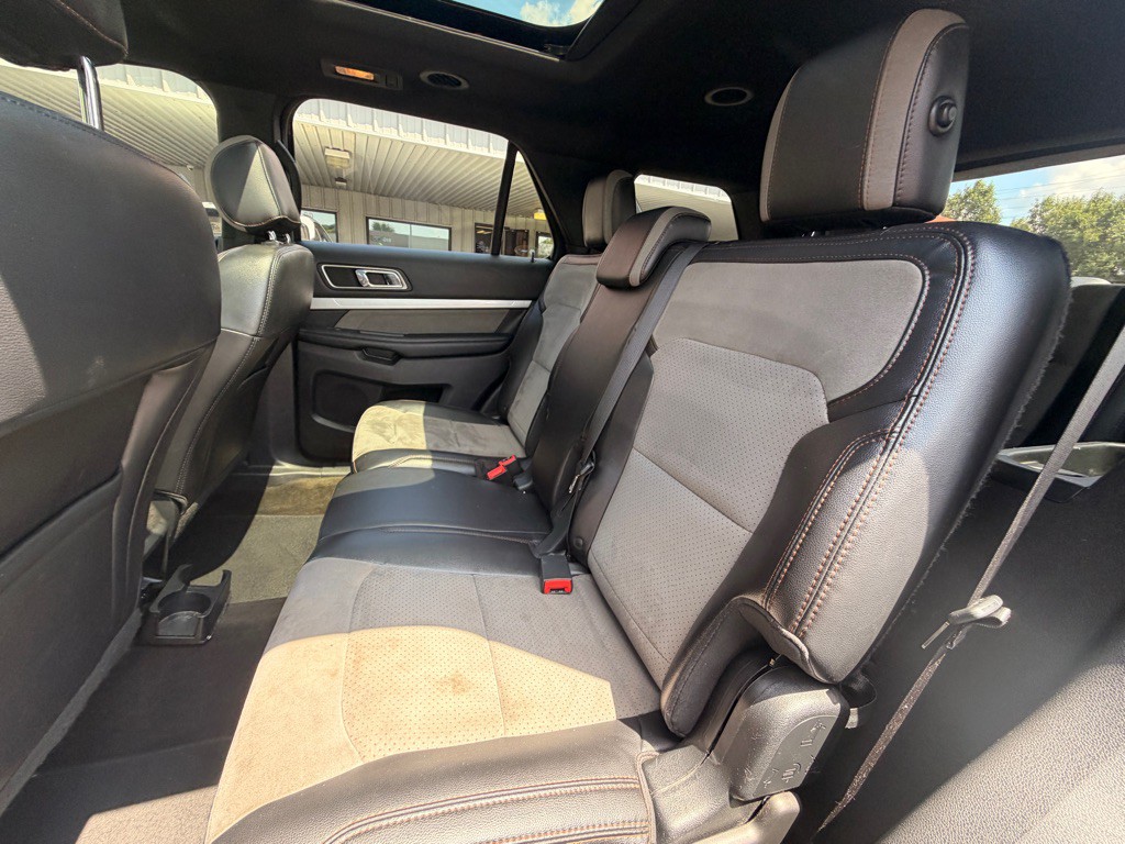 2017 Ford Explorer Image 7