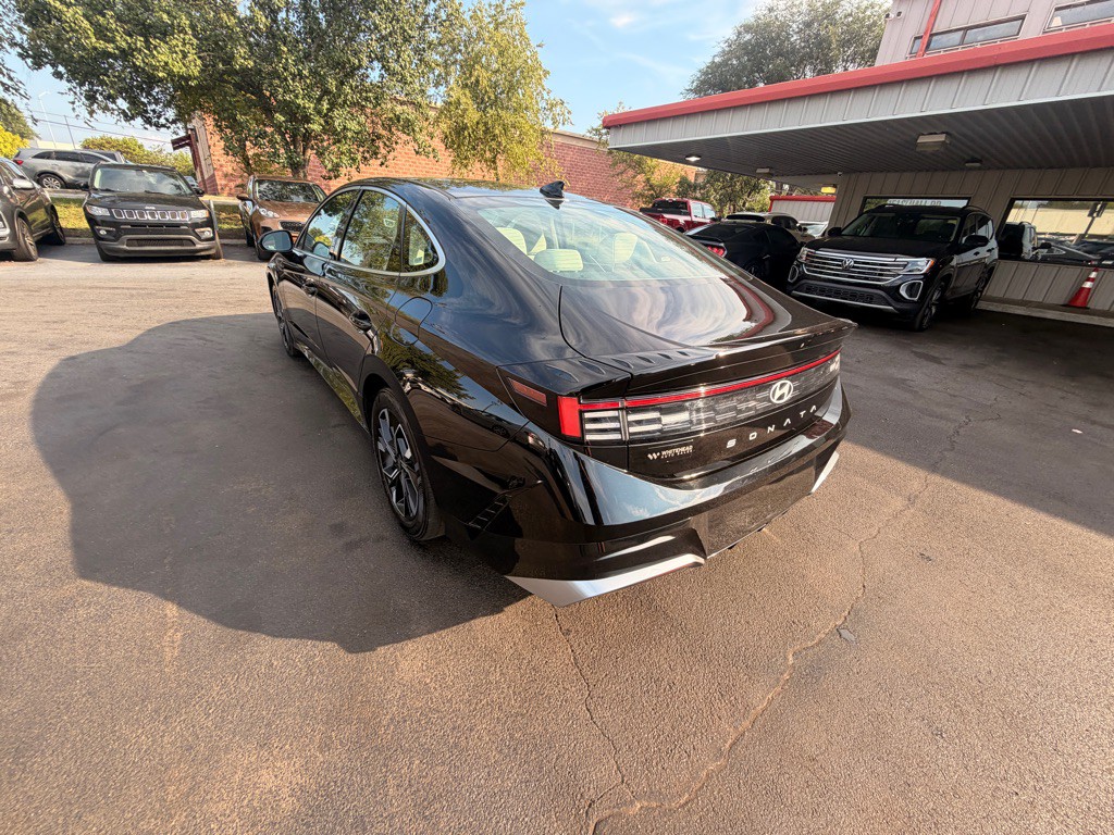 2025 Hyundai Sonata Image 4