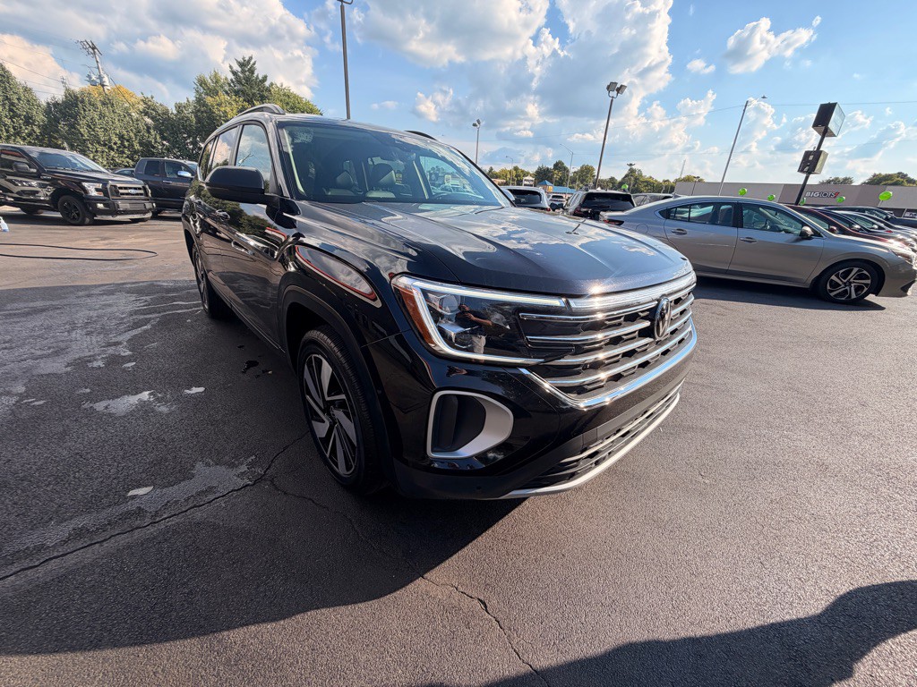 2025 Volkswagen Atlas Image 3