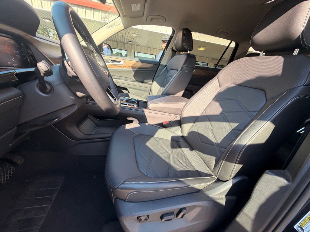 2025 Volkswagen Atlas Image 10