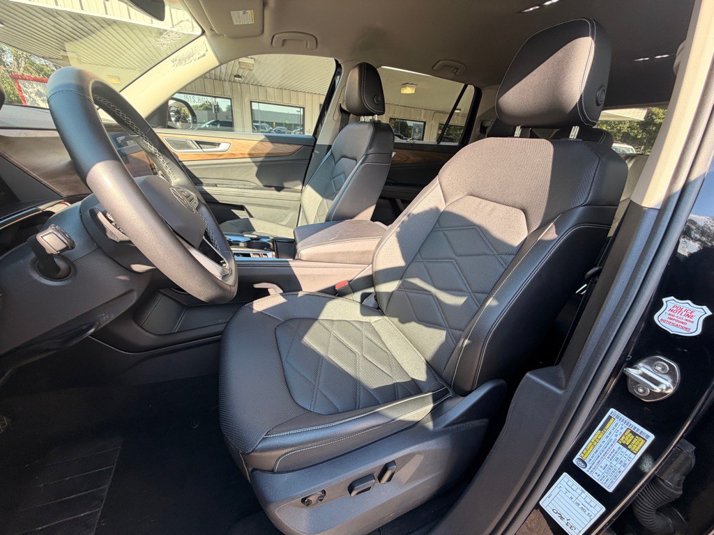 2025 Volkswagen Atlas Image 11