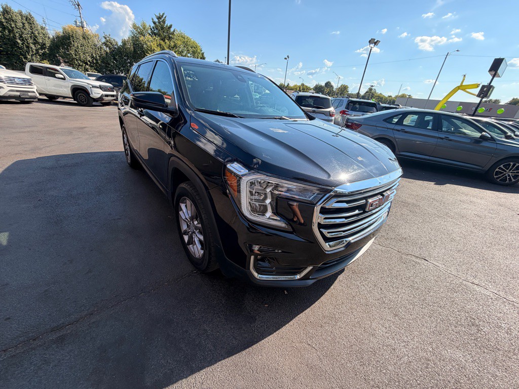 2023 GMC Terrain Image 3