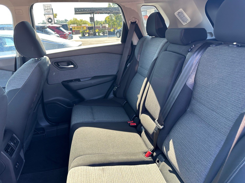 2023 Nissan Rogue Image 7