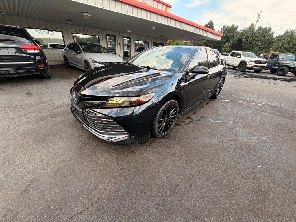 2019 Toyota Camry Image 2
