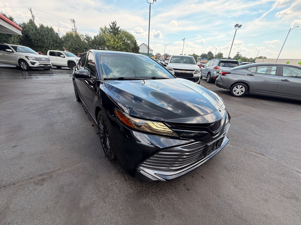 2019 Toyota Camry Image 3